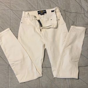 white skinny jeans